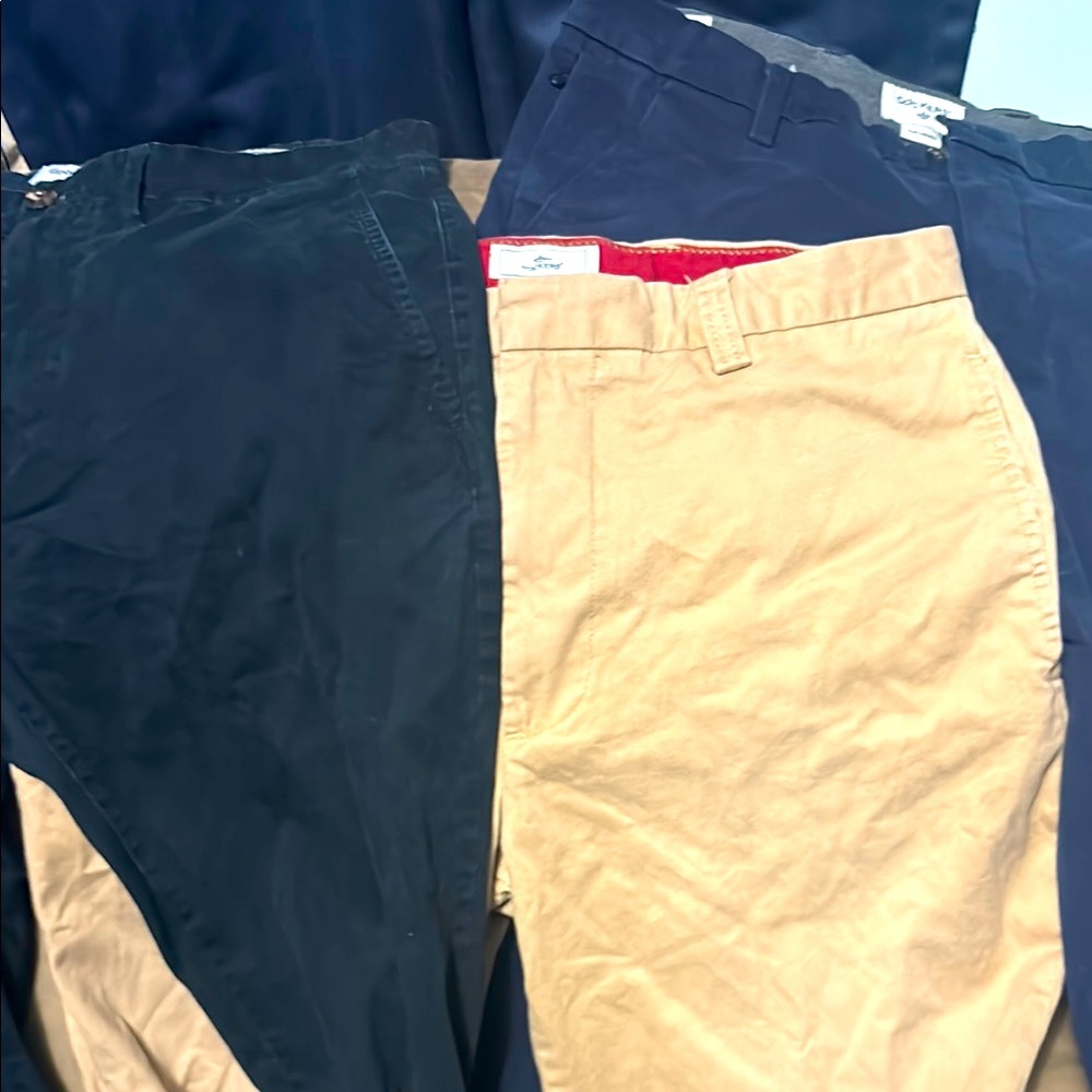 3 pair flat front khaki pants 2 dockers & 1 good fellow all size 34 x 32.